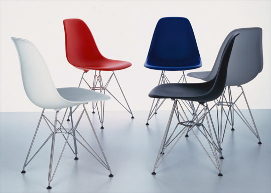 vitra eames plastic chair