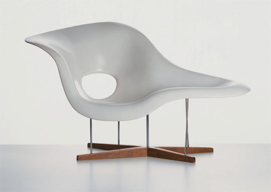 vitra eames la chaise